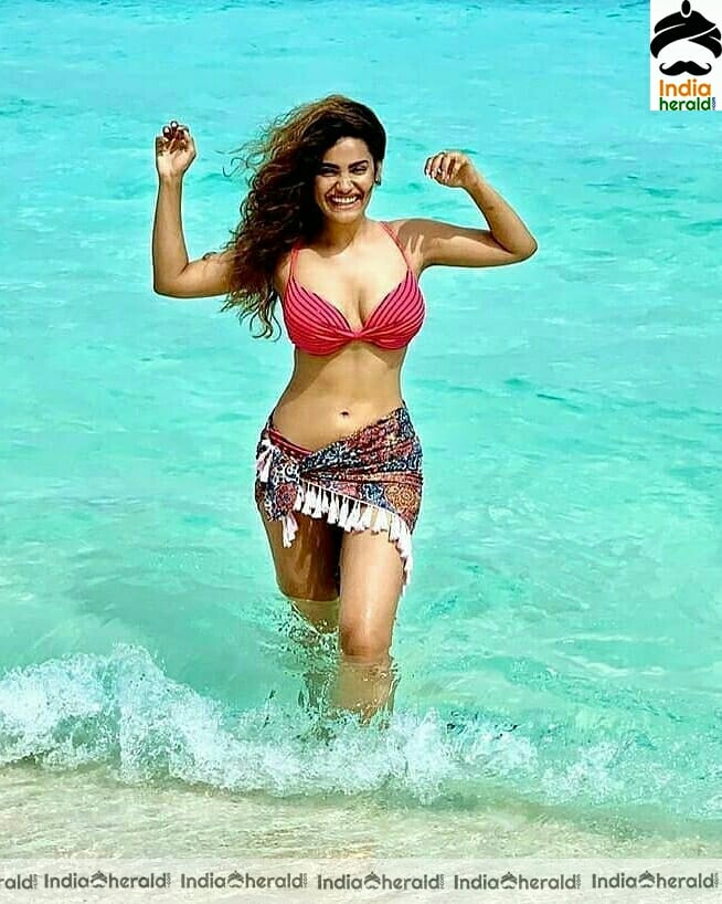 Sakshi Dwivedi Hot Compilation Stills