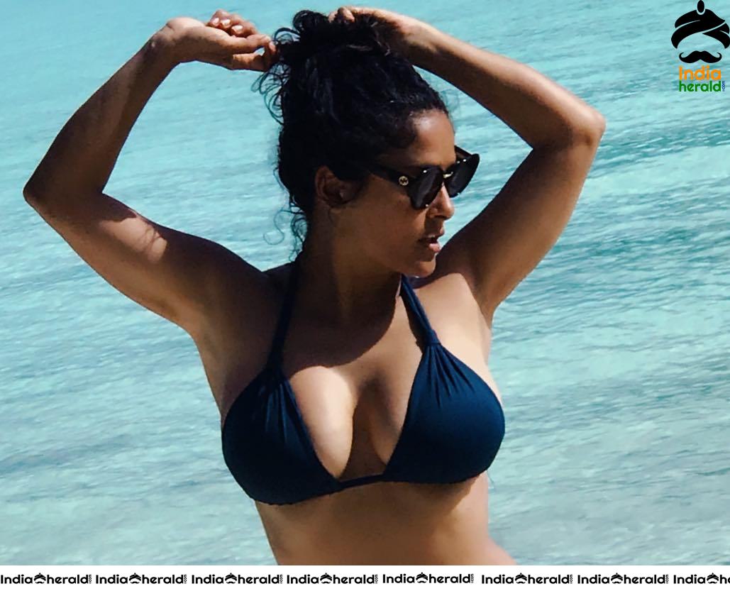 Salma Hayek exposed in a Bikini in Maui