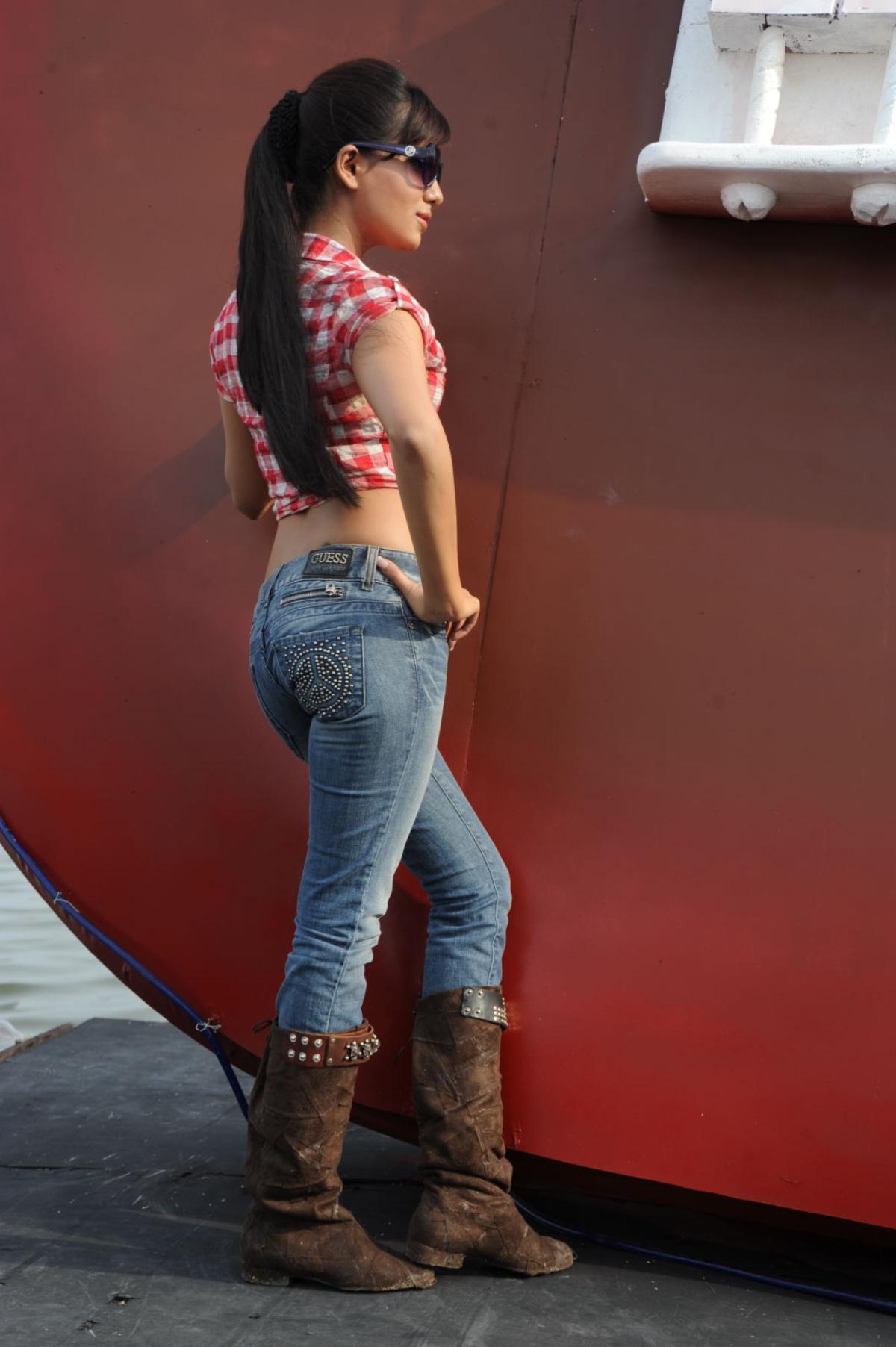 Samantha shows her Sexy Waist by raising the Shirt while wearing a Denim Set 1