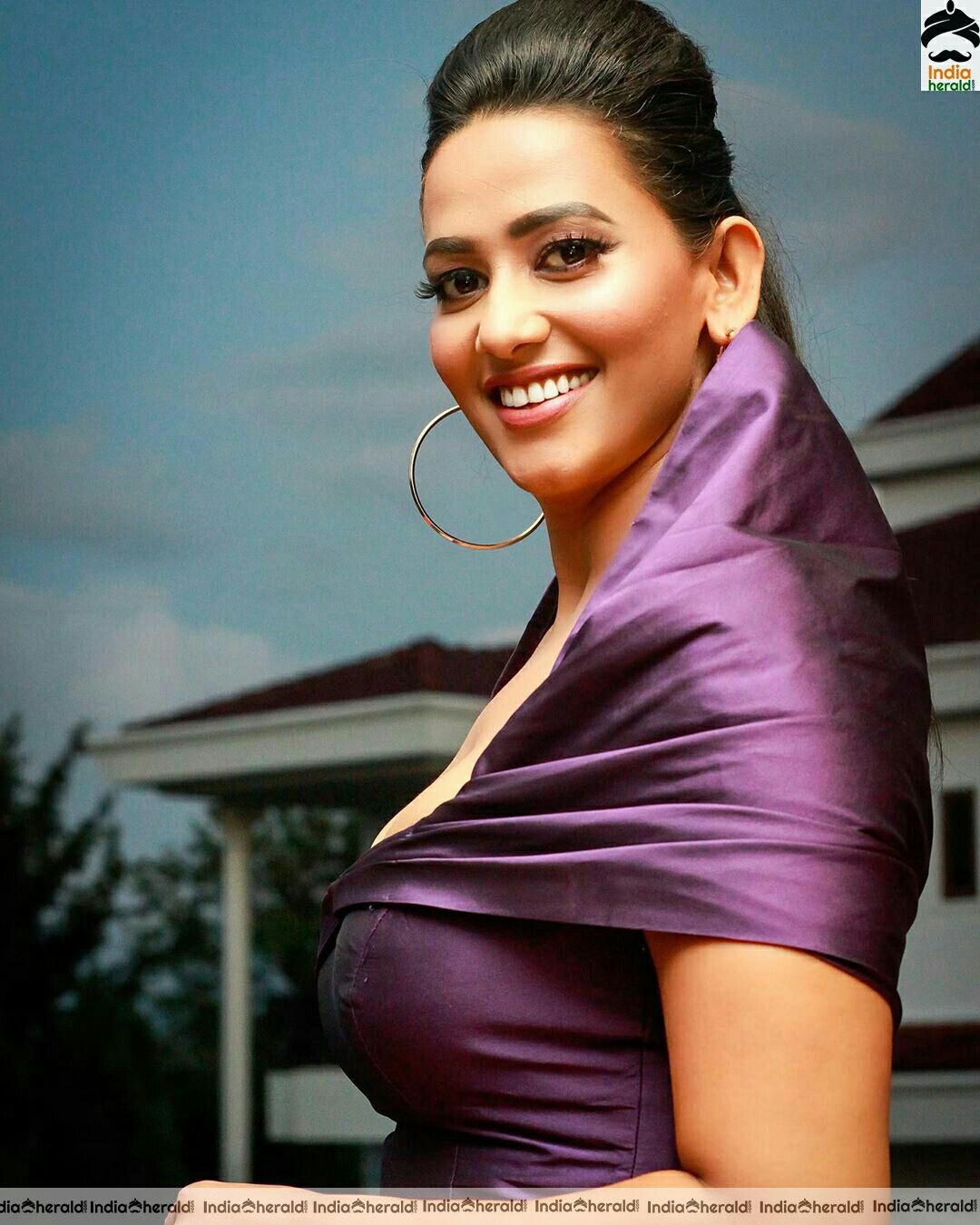 Sanjana Singh Hot Photo Stills Set 2