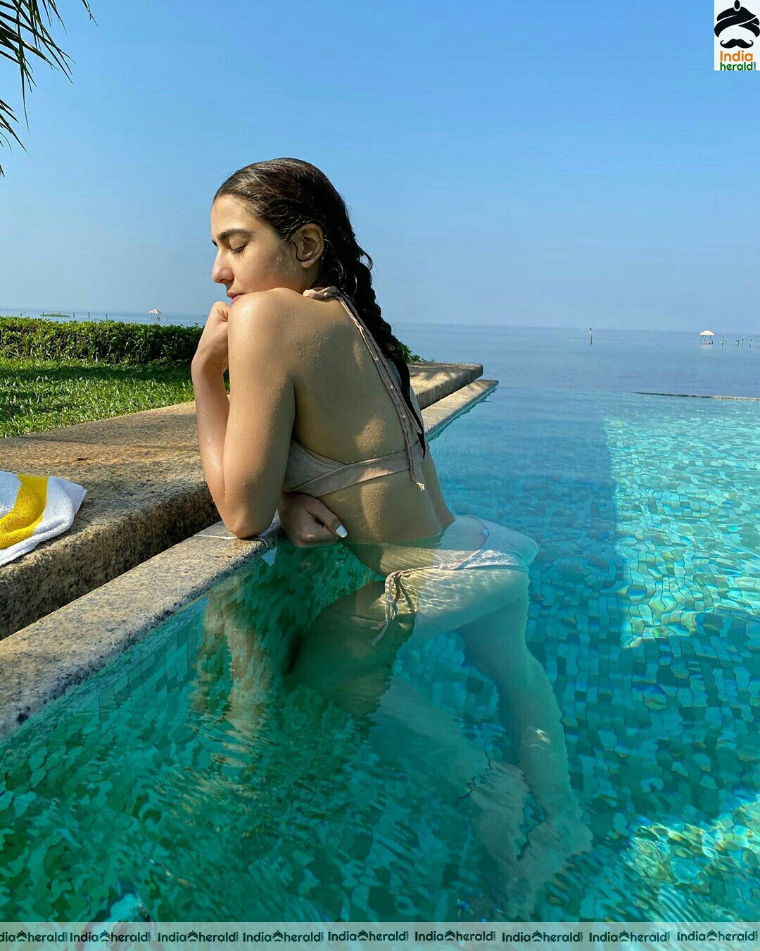 Sara Ali Khan Enjoying Her Vacation In Bikini