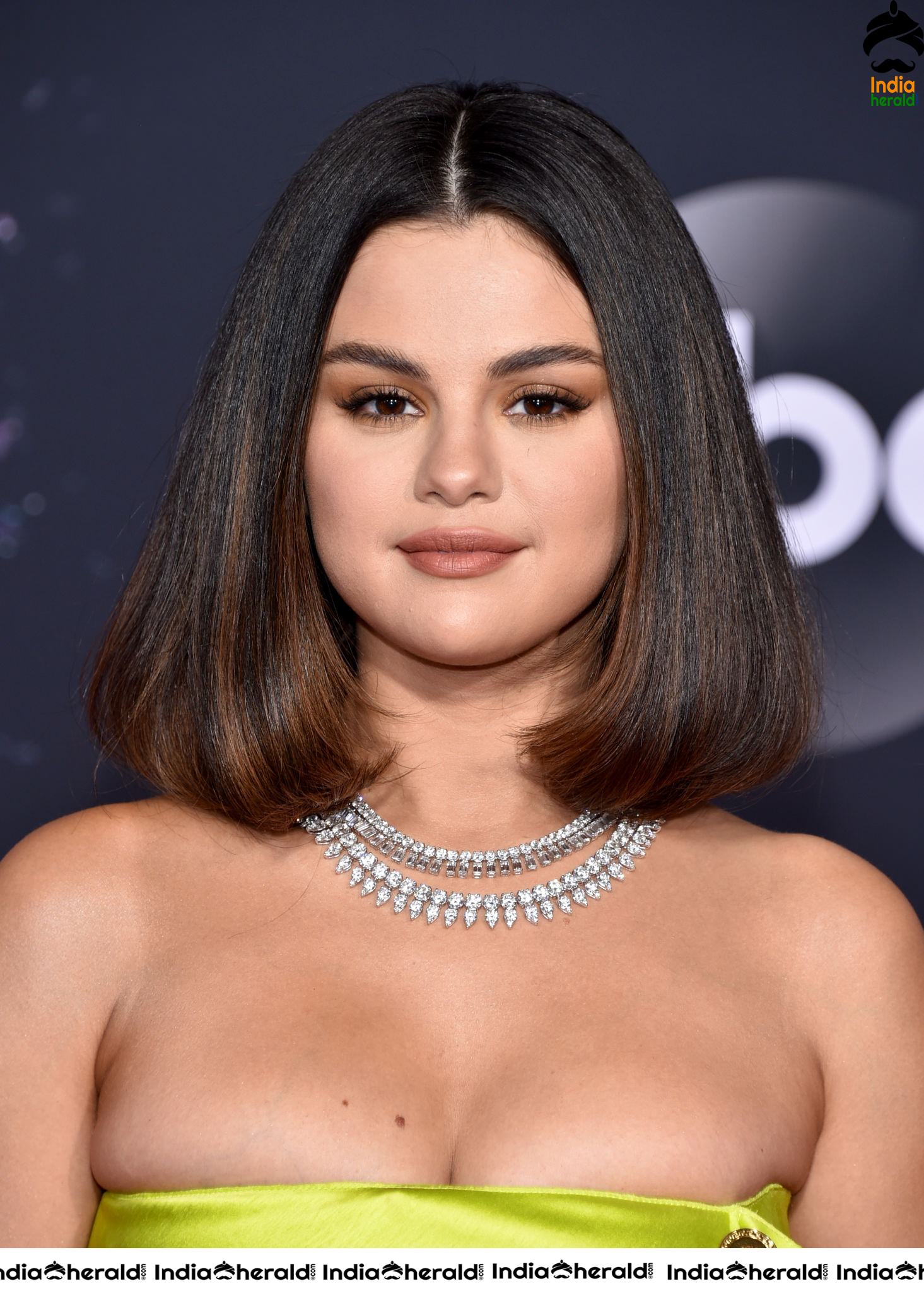 Selena Gomez at the 2019 American Music Awards in Los Angeles Set 2
