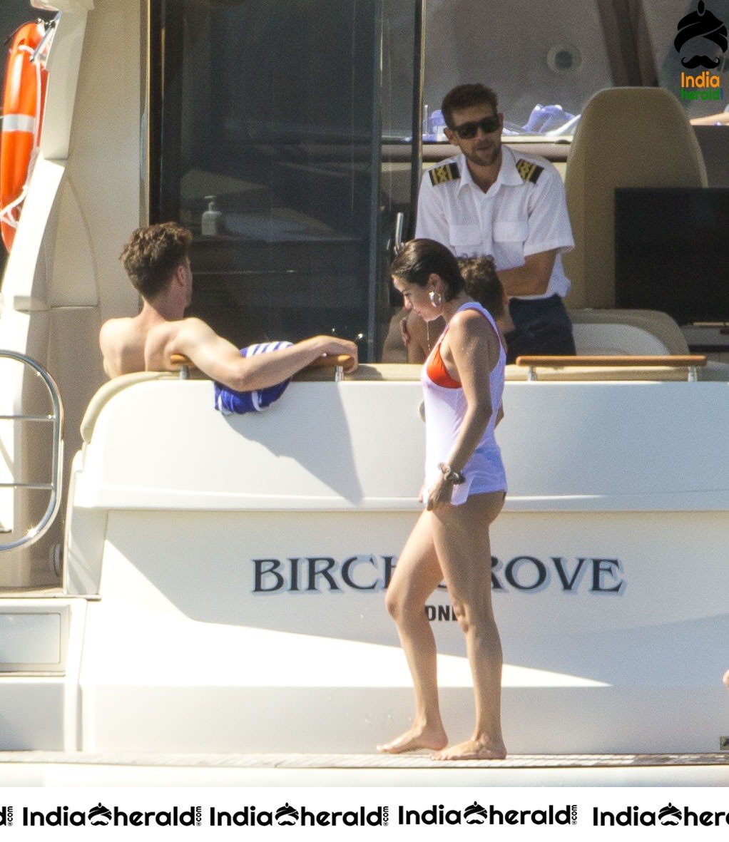 Selena Gomez Caught in Bikini while enjoying a vacay in a Yacht Set 2