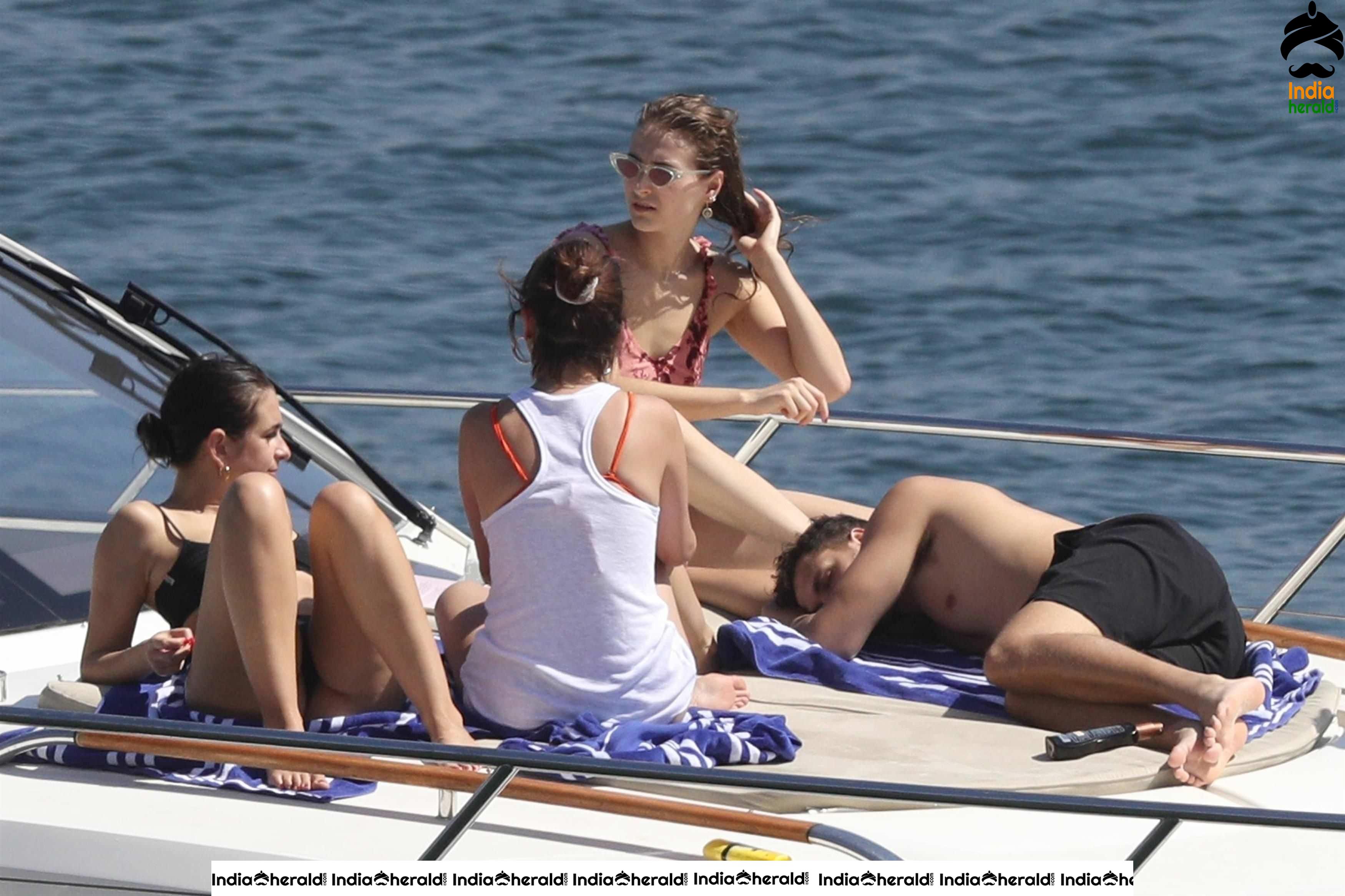 Selena Gomez Shows her Hot Sexy Back and Flaunts her Assets in Bikini Set 3