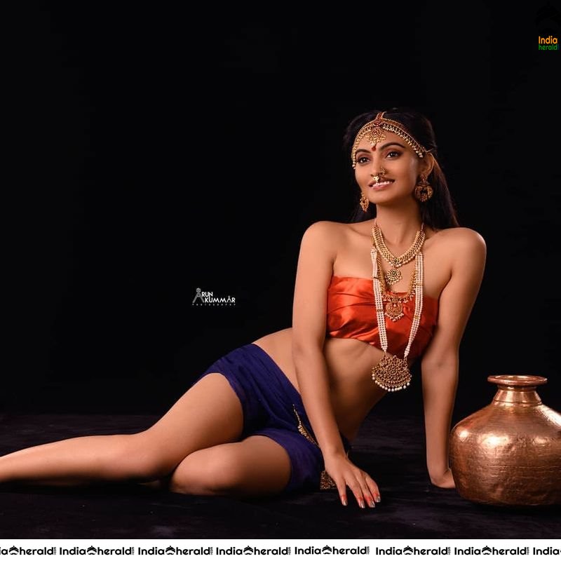 Shama Taj Hot Bikini and Tempting Hot Exposing Photos Collection Set 1