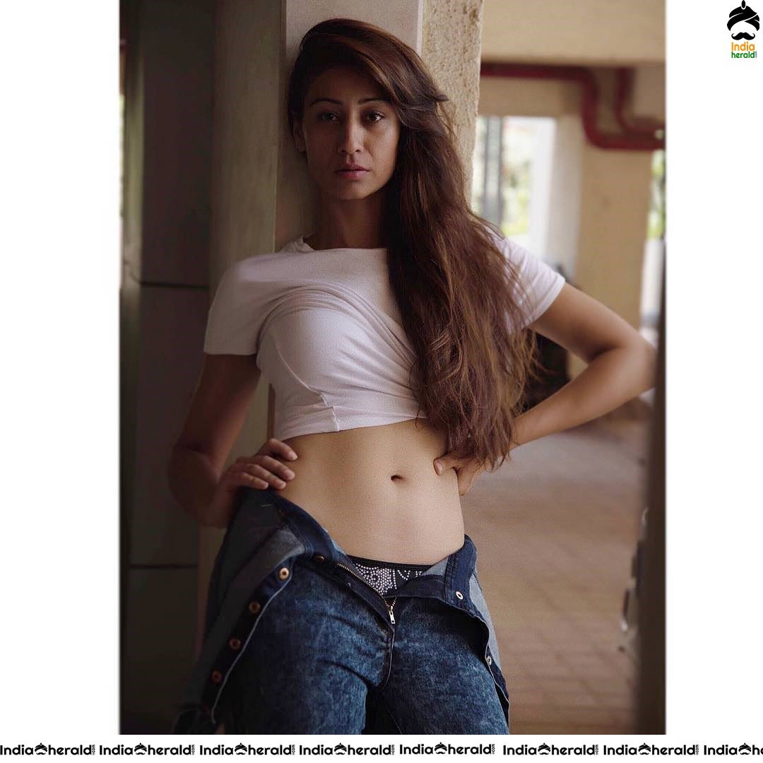 Shivalika Sharma Exposing Her Busty Hot Body in Bikini in these Hot Body Stills Set 1