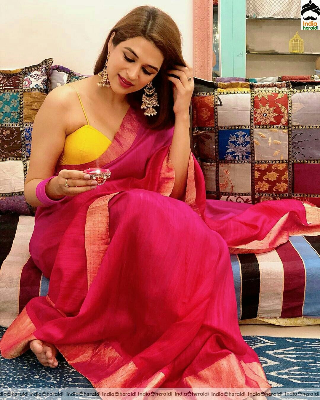 Shraddha Das Hot Saree Stills