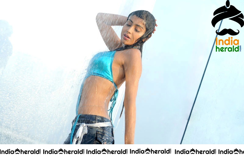 Shriya Hot Under Shower Gets Wet And Turns Our Mood On Set 4