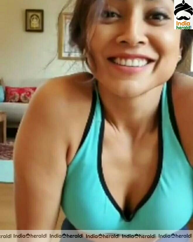 Shriya Saran flaunts her cleavage during work out