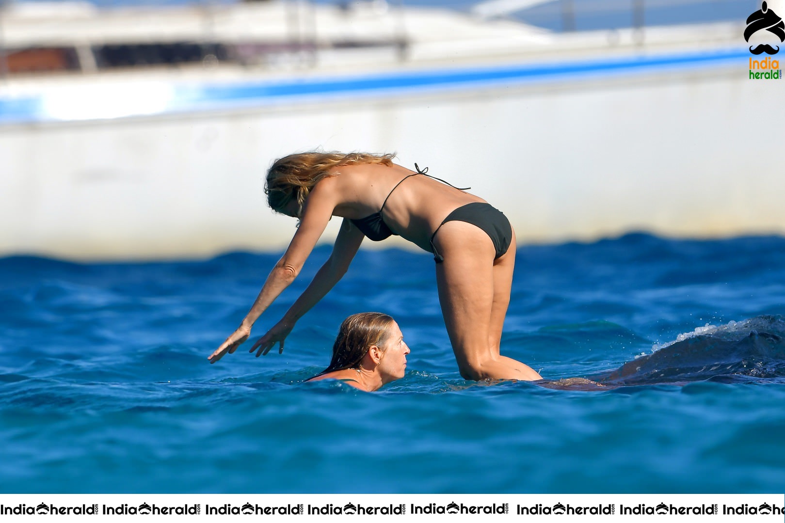 Sienna Miller caught in Bikini as she enjoys on a boat at St Tropez Set 2