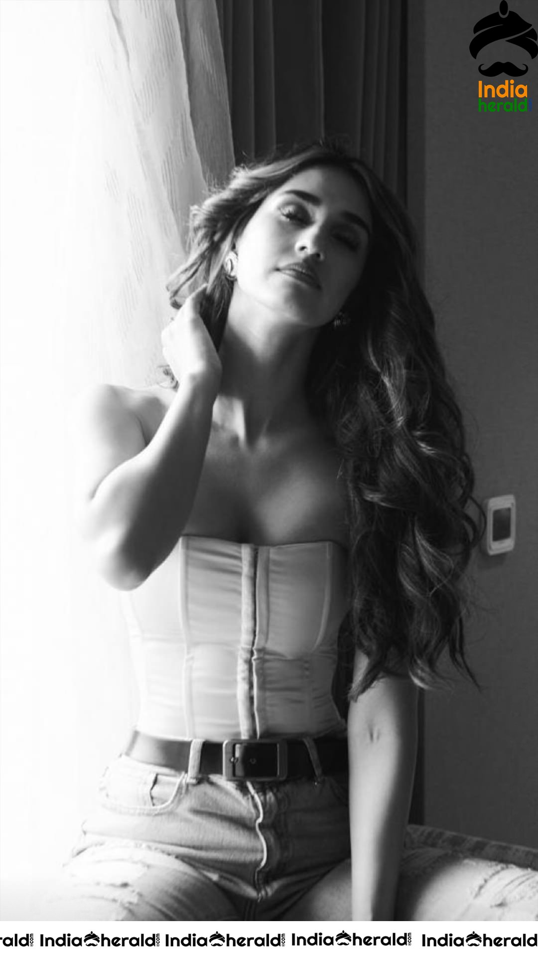 Sizzling Hot Latest Photos of Disha Patani