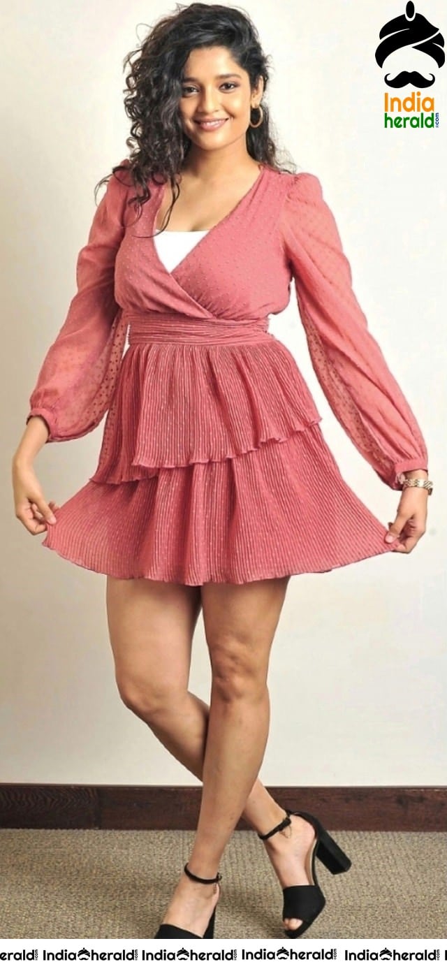 Sizzling Hot Photos Collection of Ritika Singh Set 1