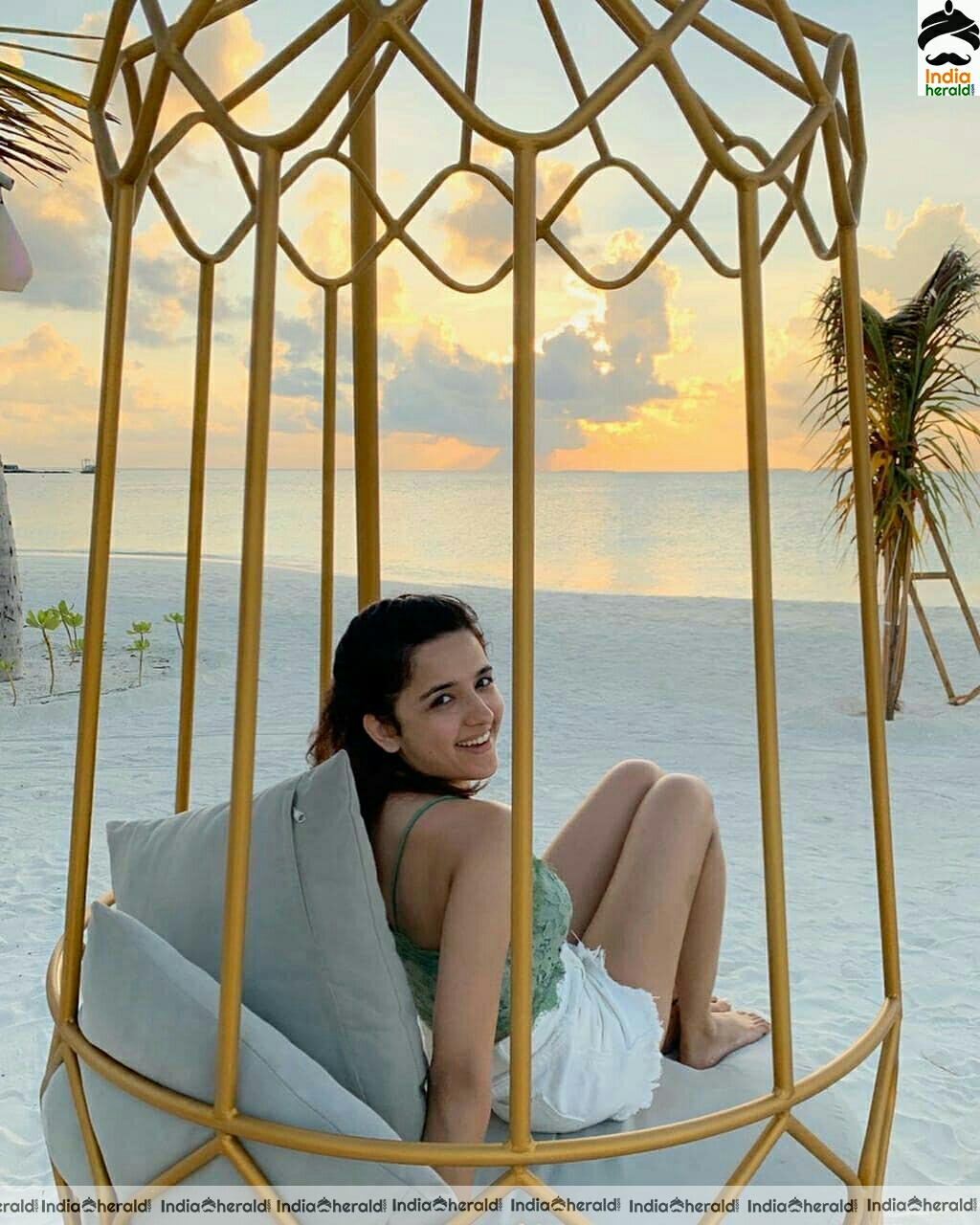 Sizzling Shirley Setia Enjoying Her Vacation At Maldives