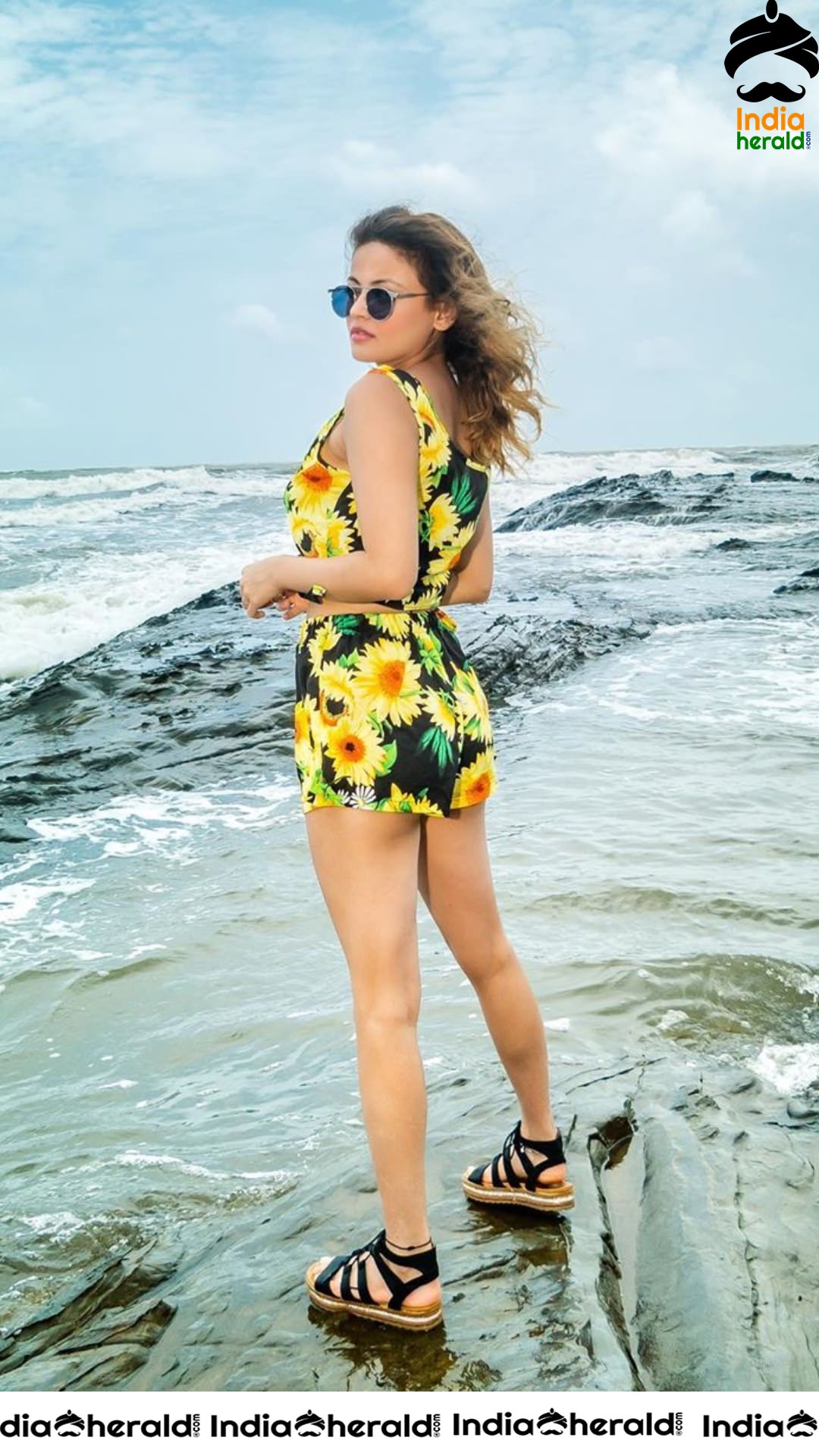 Sneha Ullal Sizzling Clicks in Bikini on the beach