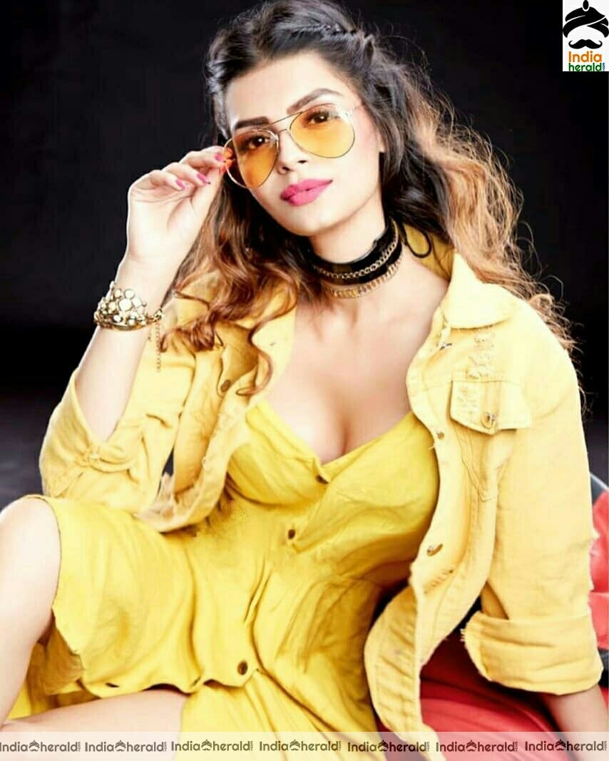 Sonali Raut Hot Compilation Stills