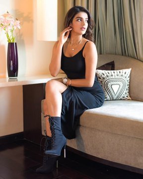 Striking new stills of gorgeous Nidhhi Agerwal