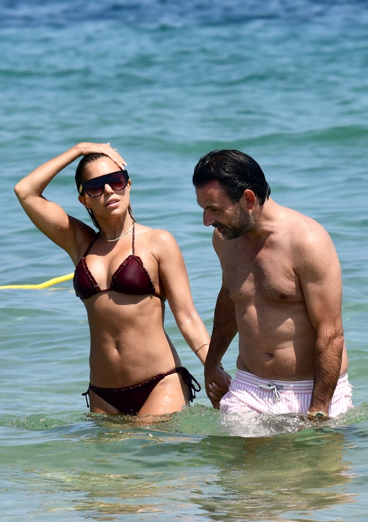 Sylvie Meis Hottest Bikini Clicks