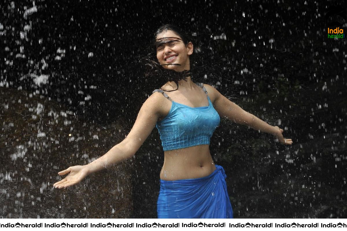Tamanna getting Wet and Turns our Mood On in these Hot and Wet Clicks