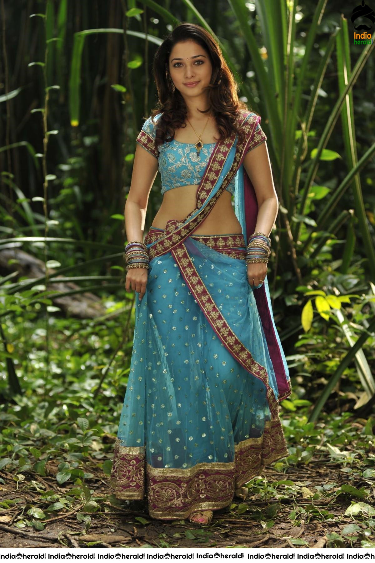 Tamanna Hot Sexy Waist and Navel Show in Saree