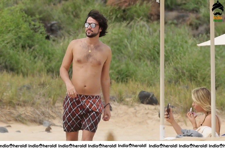 Tennis Player Maria Sharapova Wearing a Bikini in Hawaii Set 2