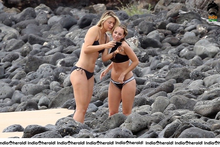 Tennis Player Maria Sharapova Wearing a Bikini in Hawaii Set 2
