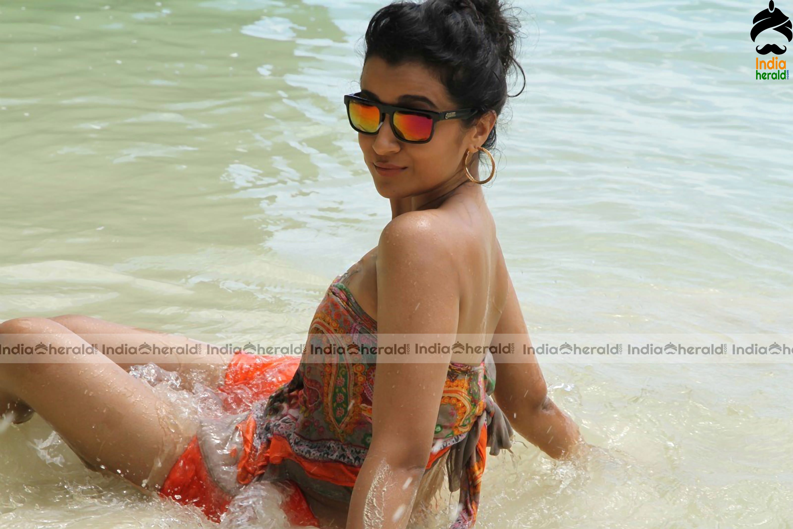 Trisha Krishnan Unseen Hot HD Bikini Photos in Beach where she gets wet and erects our Mood Set 1