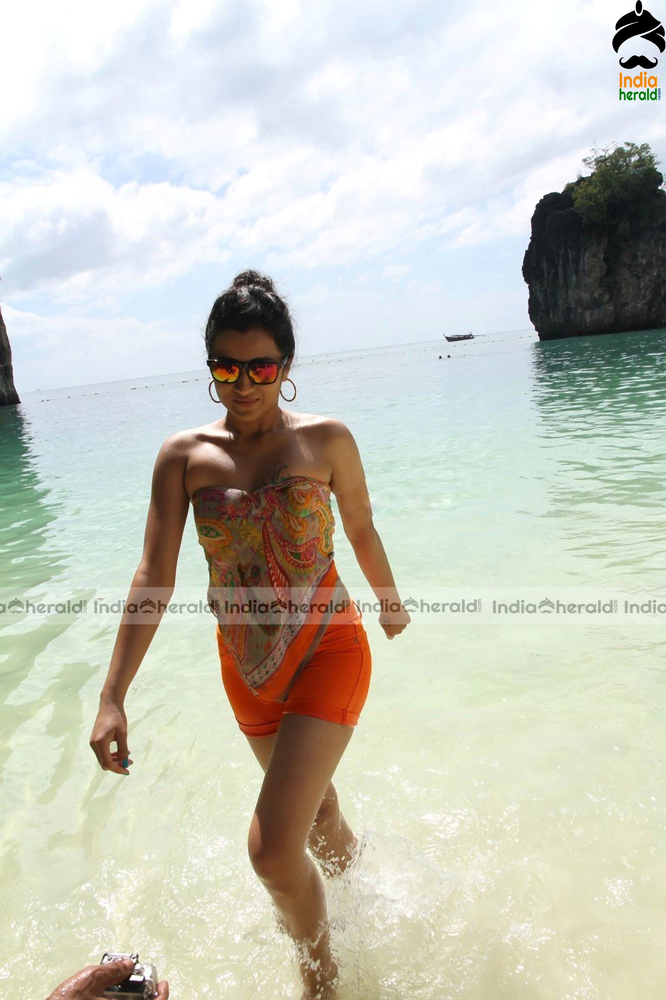 Trisha Krishnan Unseen Hot HD Bikini Photos in Beach where she gets wet and erects our Mood Set 3
