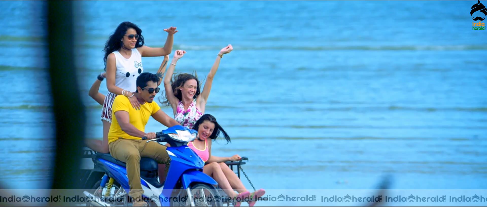 Trisha Unseen Hot Photos in Bikini Exposing Big Cleavage and Deep Navel Set 1