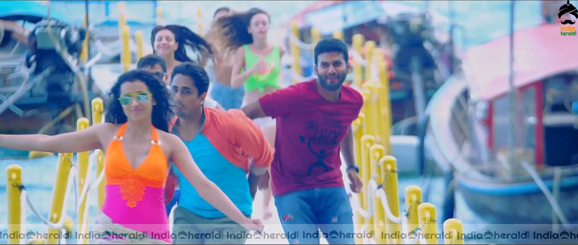 Trisha Unseen Hot Photos in Bikini Exposing Big Cleavage and Deep Navel Set 4