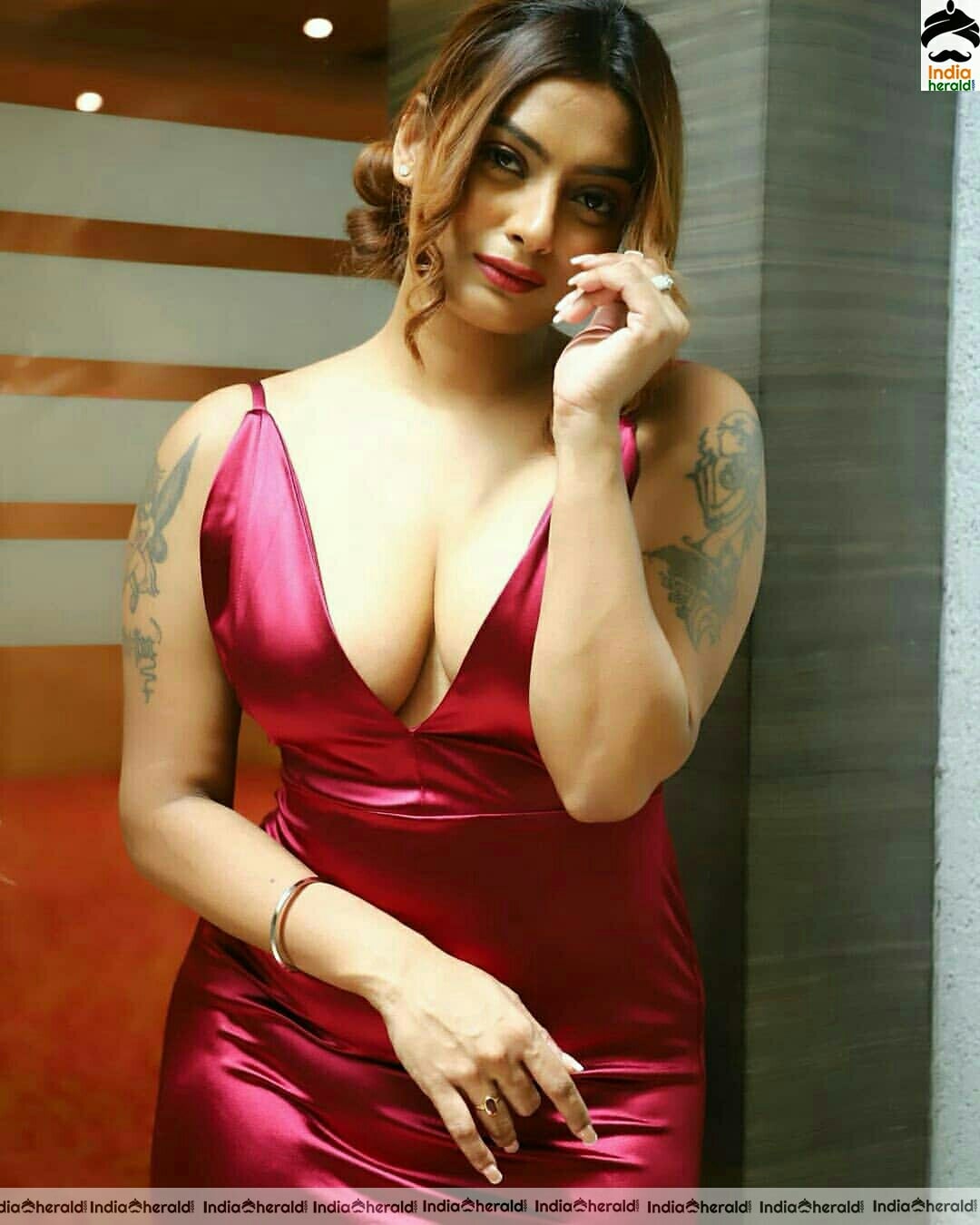 Twinkle Kapoor Hot Compilation Photo Stills