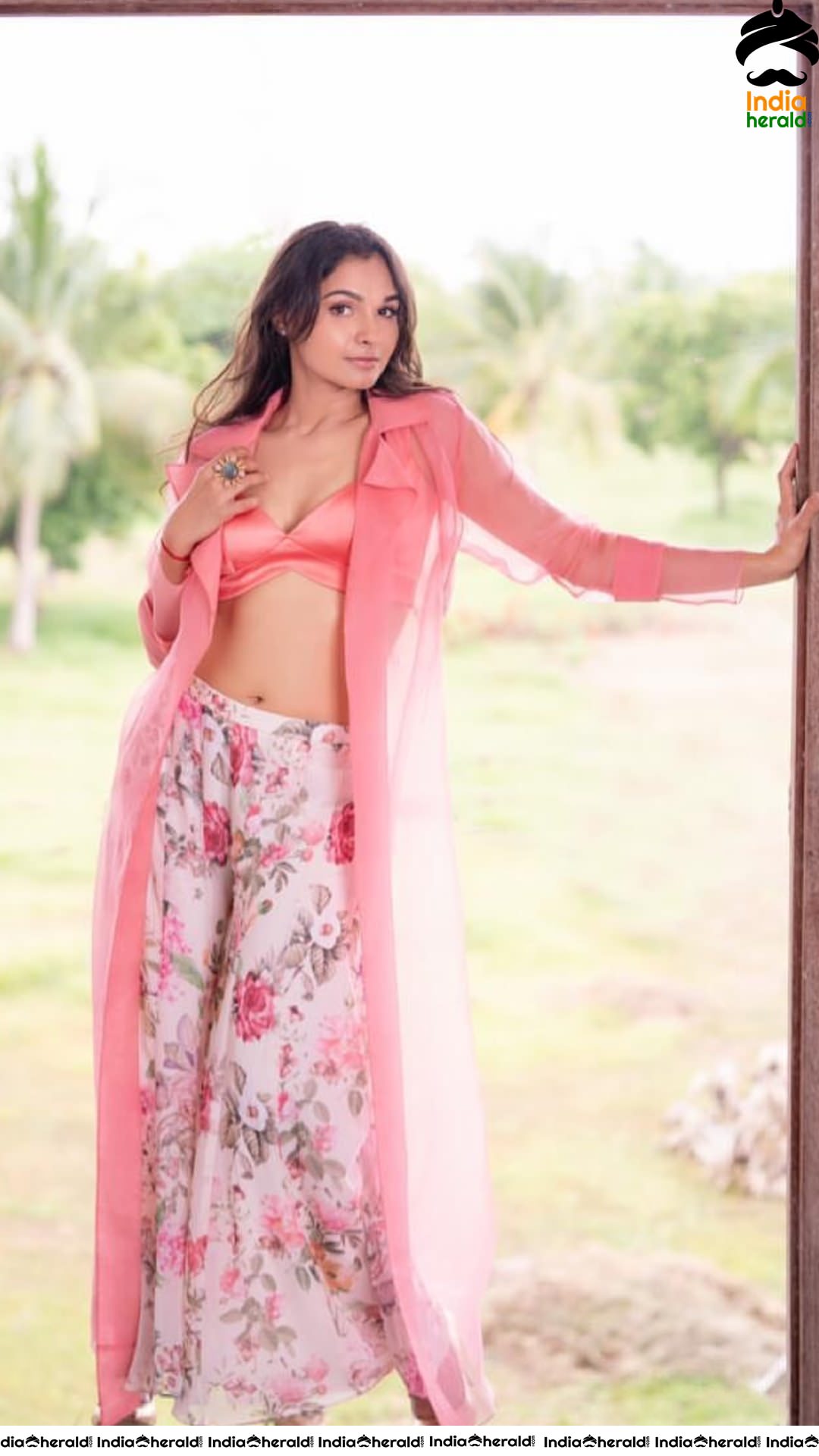 Unbelievable Hot Exposure by Actress Andrea Jeremiah