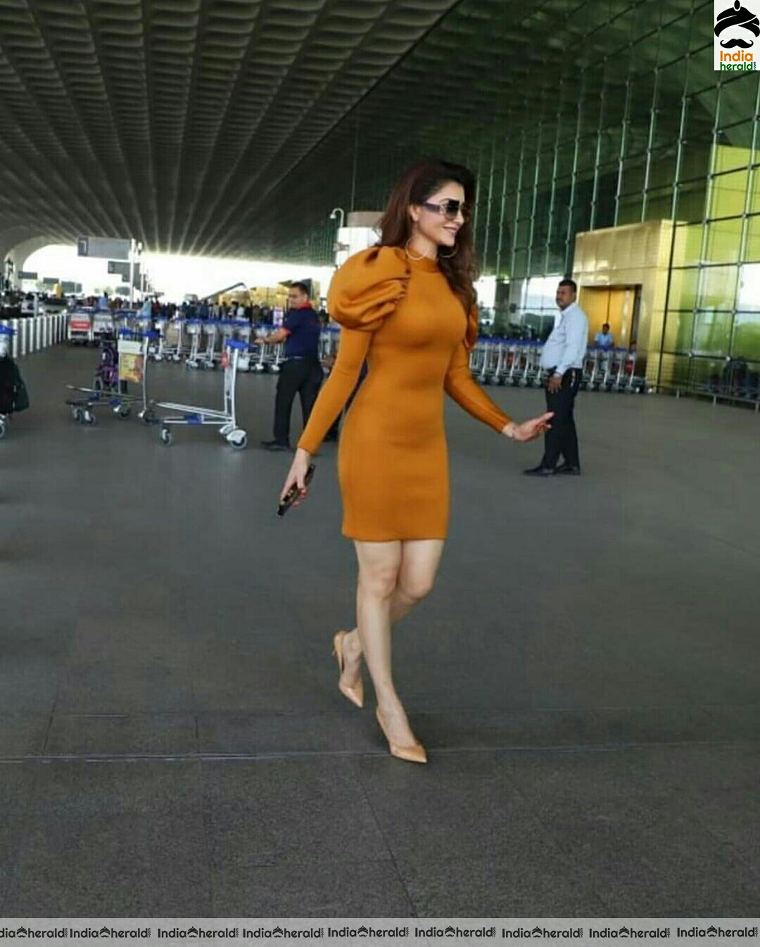 Urvashi Rautela Shows Her Hot Inner Beauty And gets Caught By Paparazzi