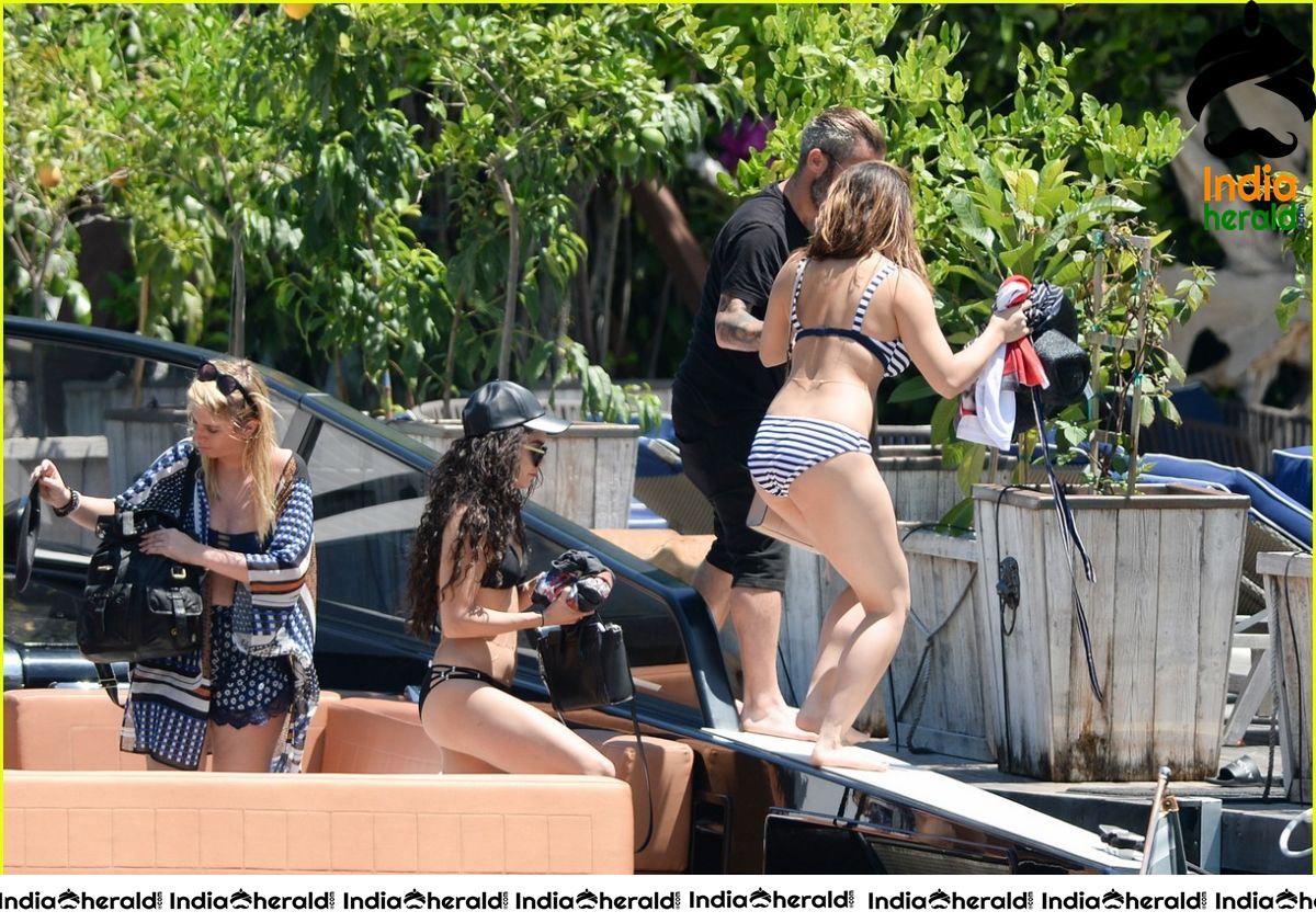 Vanessa and Stella Hudgens Caught in Bikini and they are Too Hot Set 1