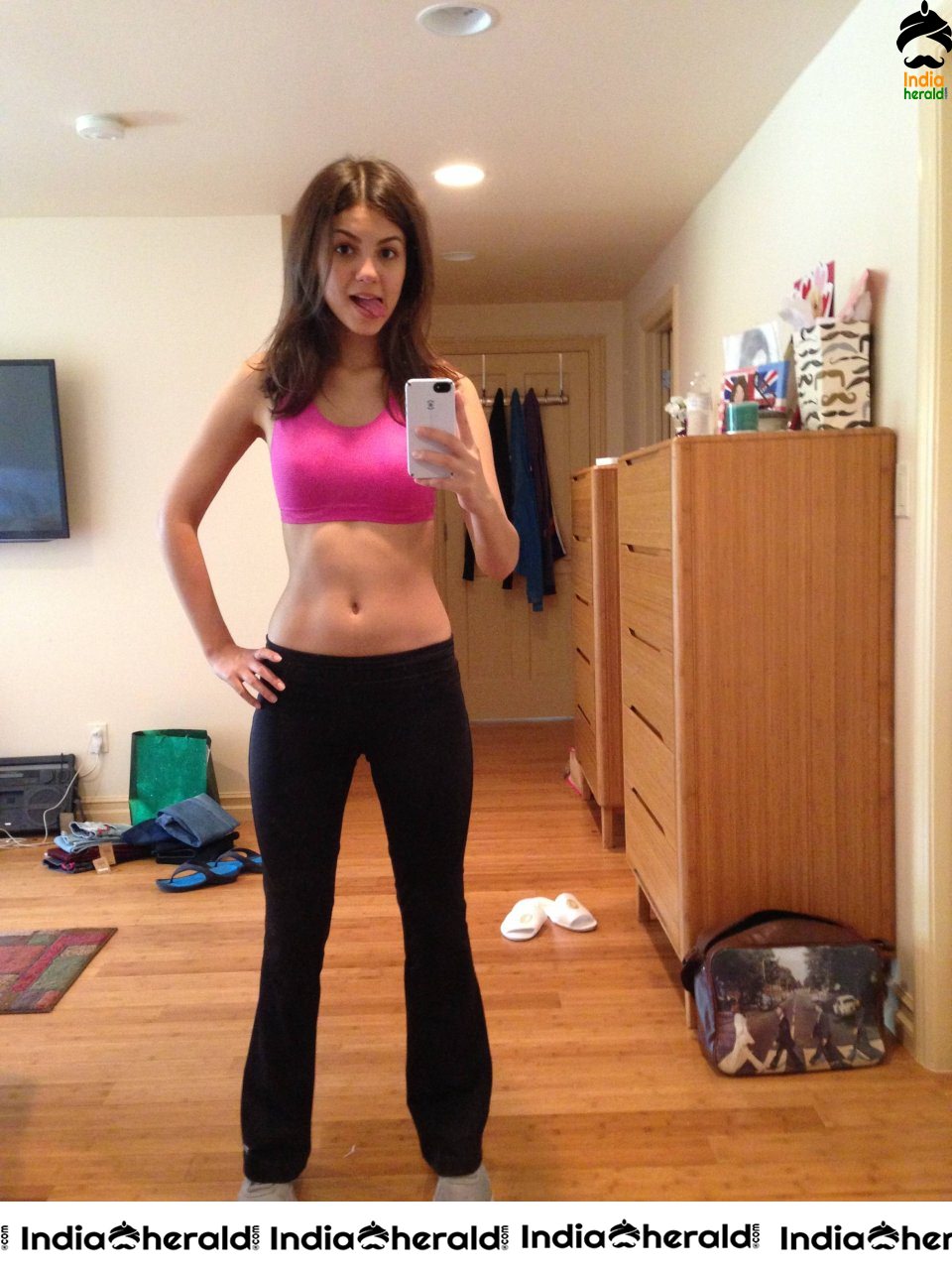 Victoria Justice LEAKED PRIVATE HOT TOPLESS EXPOSING PHOTOS Set 2
