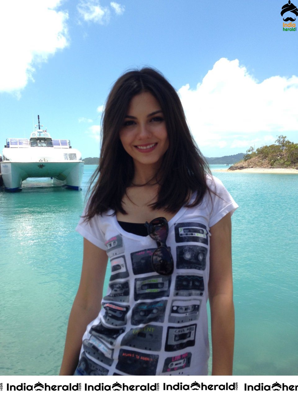 Victoria Justice LEAKED PRIVATE HOT TOPLESS EXPOSING PHOTOS Set 2