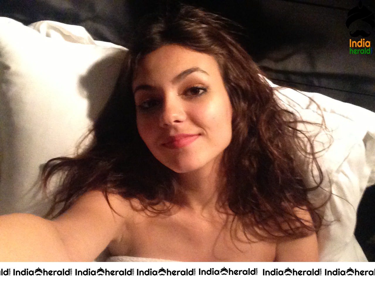 Victoria Justice Unseen Leaked Photos from Social Media