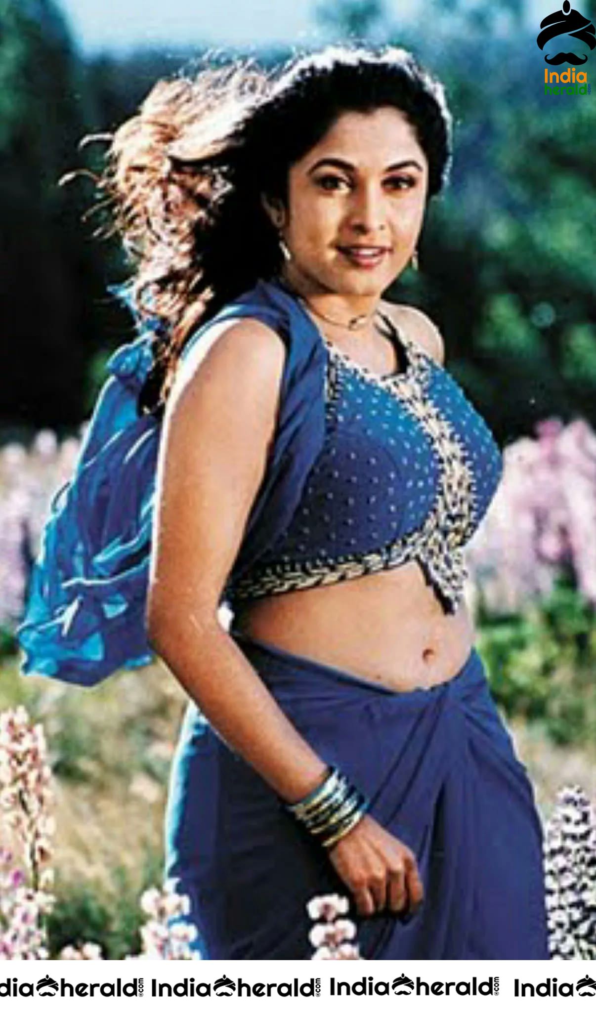 Vintage Ramya Krishnan Hot Clicks Set 1