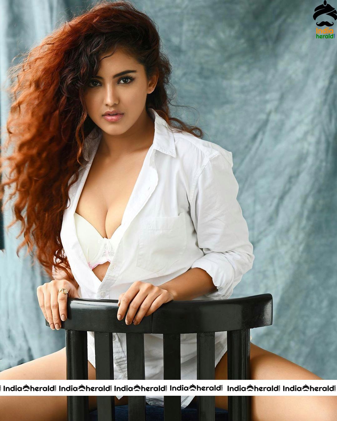 Young Hot Actress Malvika Sharma Sizzling Sexy Shoot