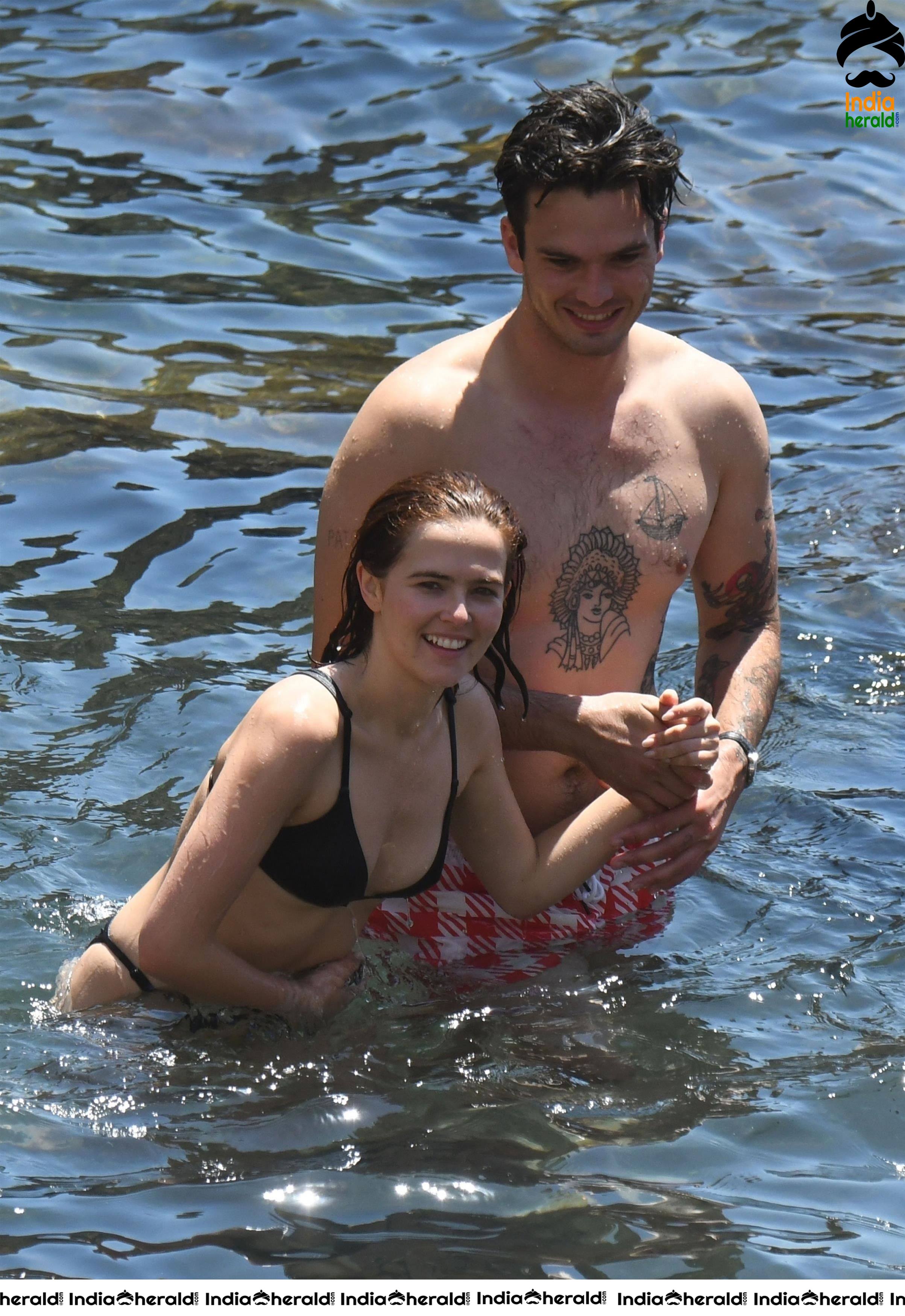 Zoey Deutch Oozing Hotness in Black Lace Bikini and Exposes the Oomph Set 3