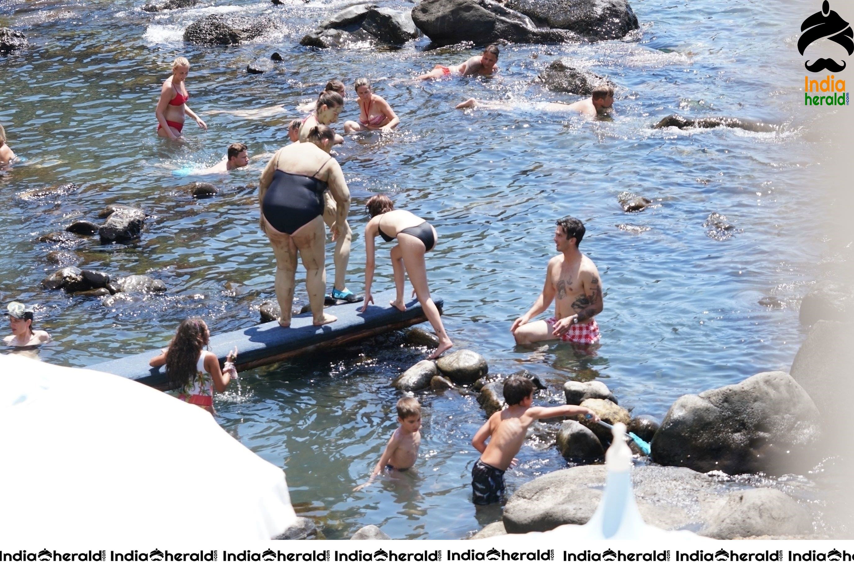 Zoey Deutch Oozing Hotness in Black Lace Bikini and Exposes the Oomph Set 3