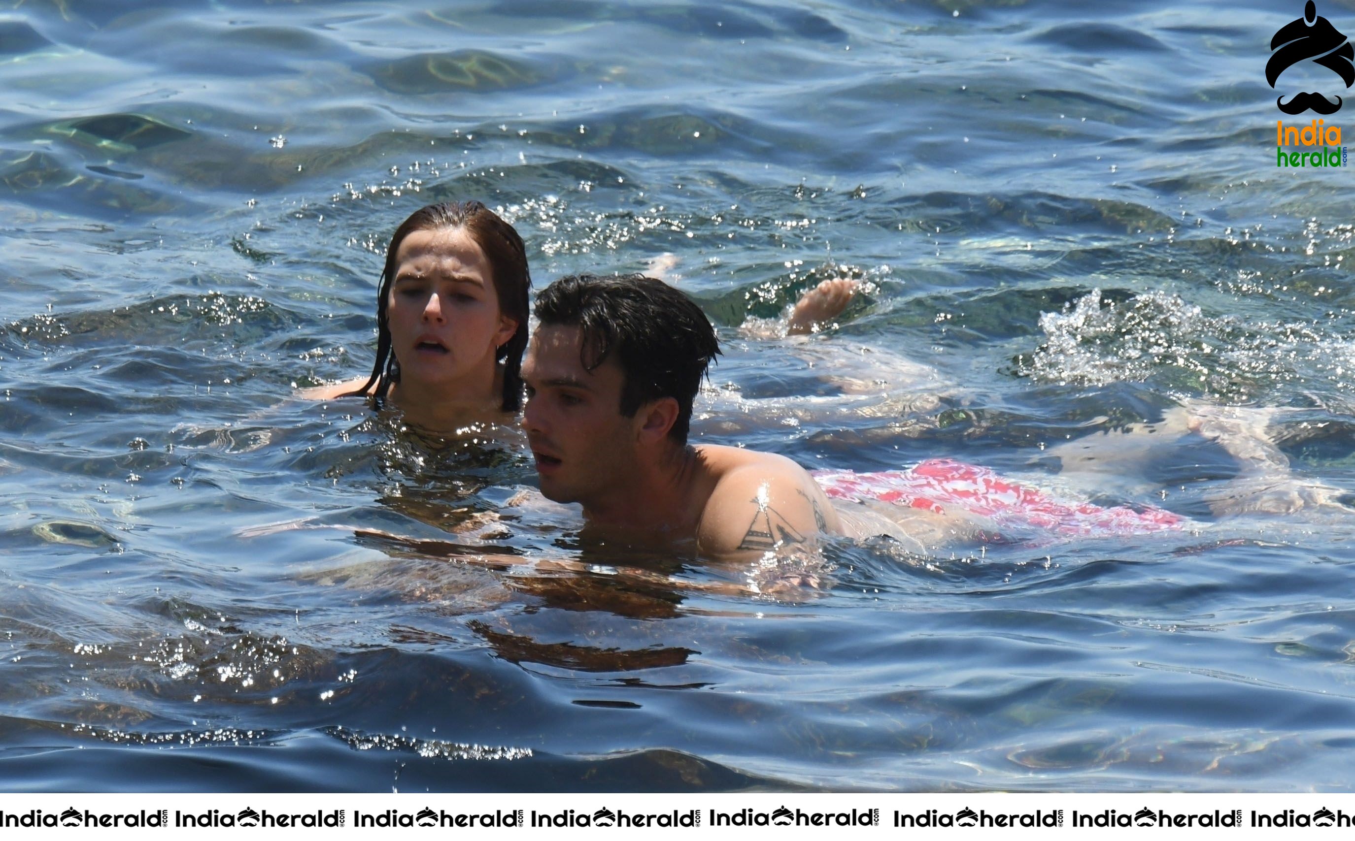 Zoey Deutch Oozing Hotness in Black Lace Bikini and Exposes the Oomph Set 4