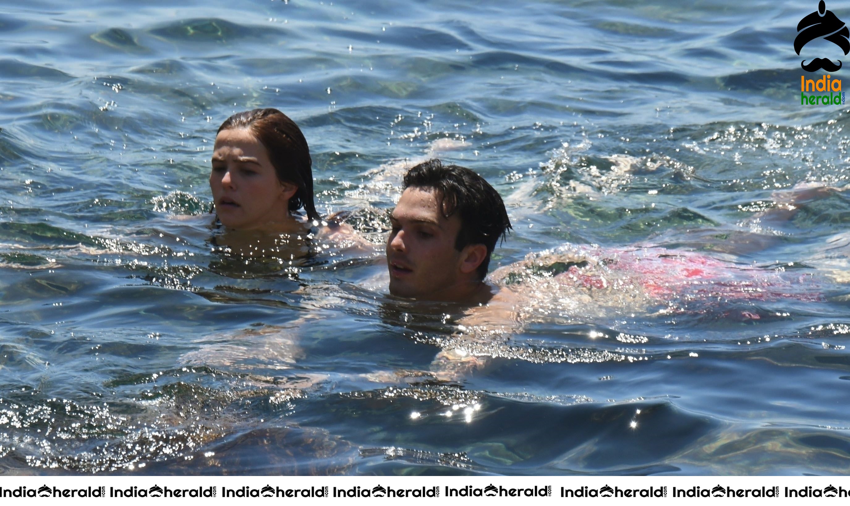 Zoey Deutch Oozing Hotness in Black Lace Bikini and Exposes the Oomph Set 4