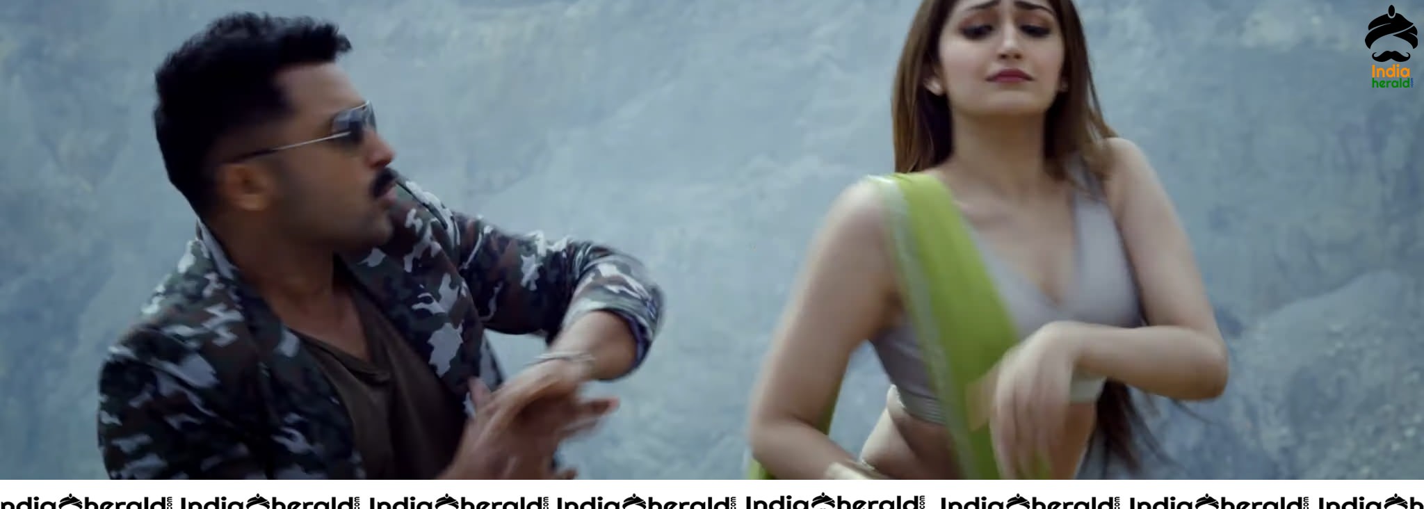 Kaapaan Movie Trailer Hot Photos Set 3