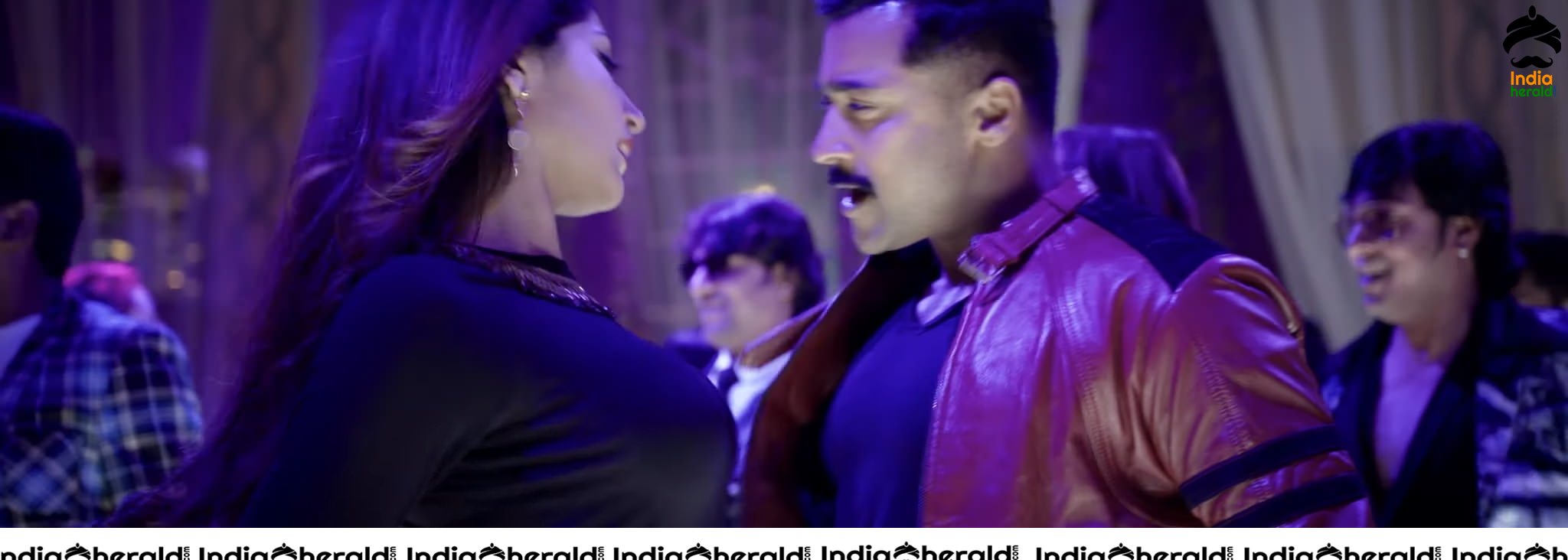 Kaapaan Movie Trailer Hot Photos Set 4