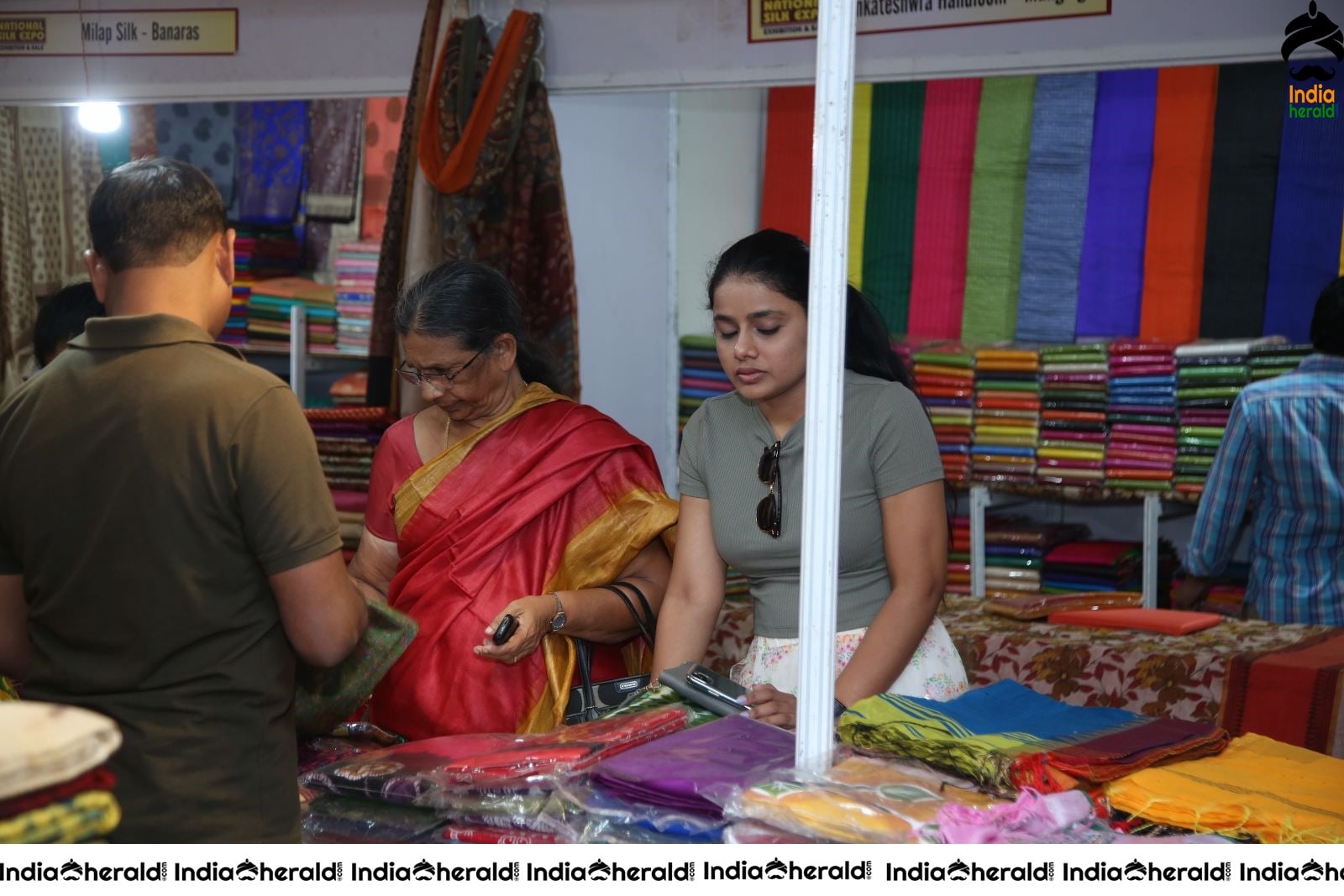 National Silk Expo Event Stills Set 2