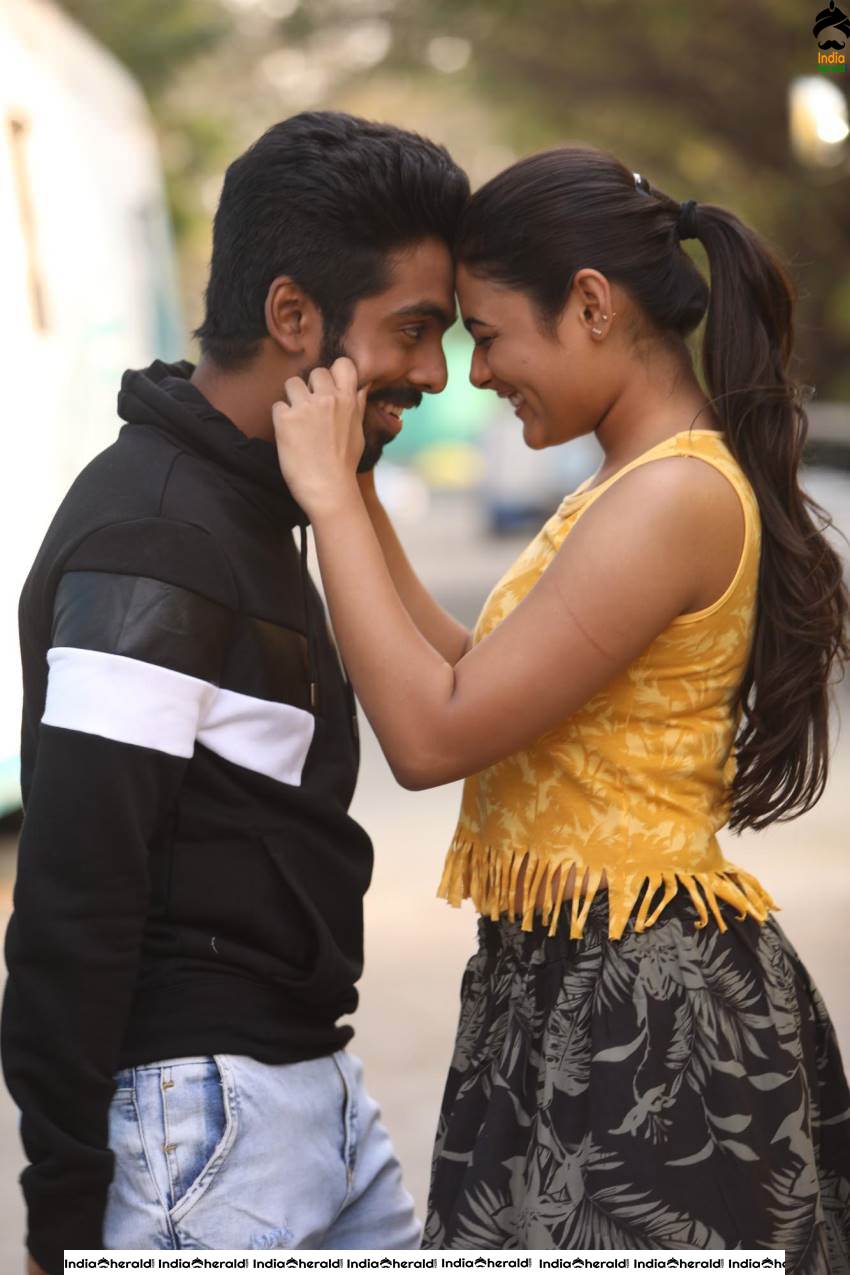100 Percent Kaadhal Tamil Movie Stills Set 1