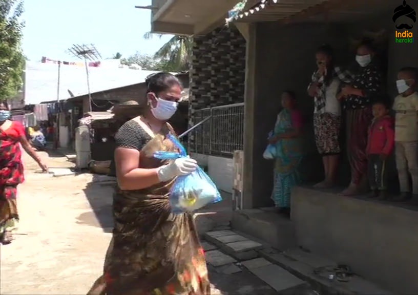 A group of around 150 members of the transgender community in Surat has been distributing food kits due to Corona Virus Lockdown