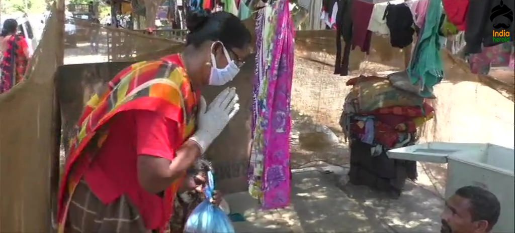 A group of around 150 members of the transgender community in Surat has been distributing food kits due to Corona Virus Lockdown