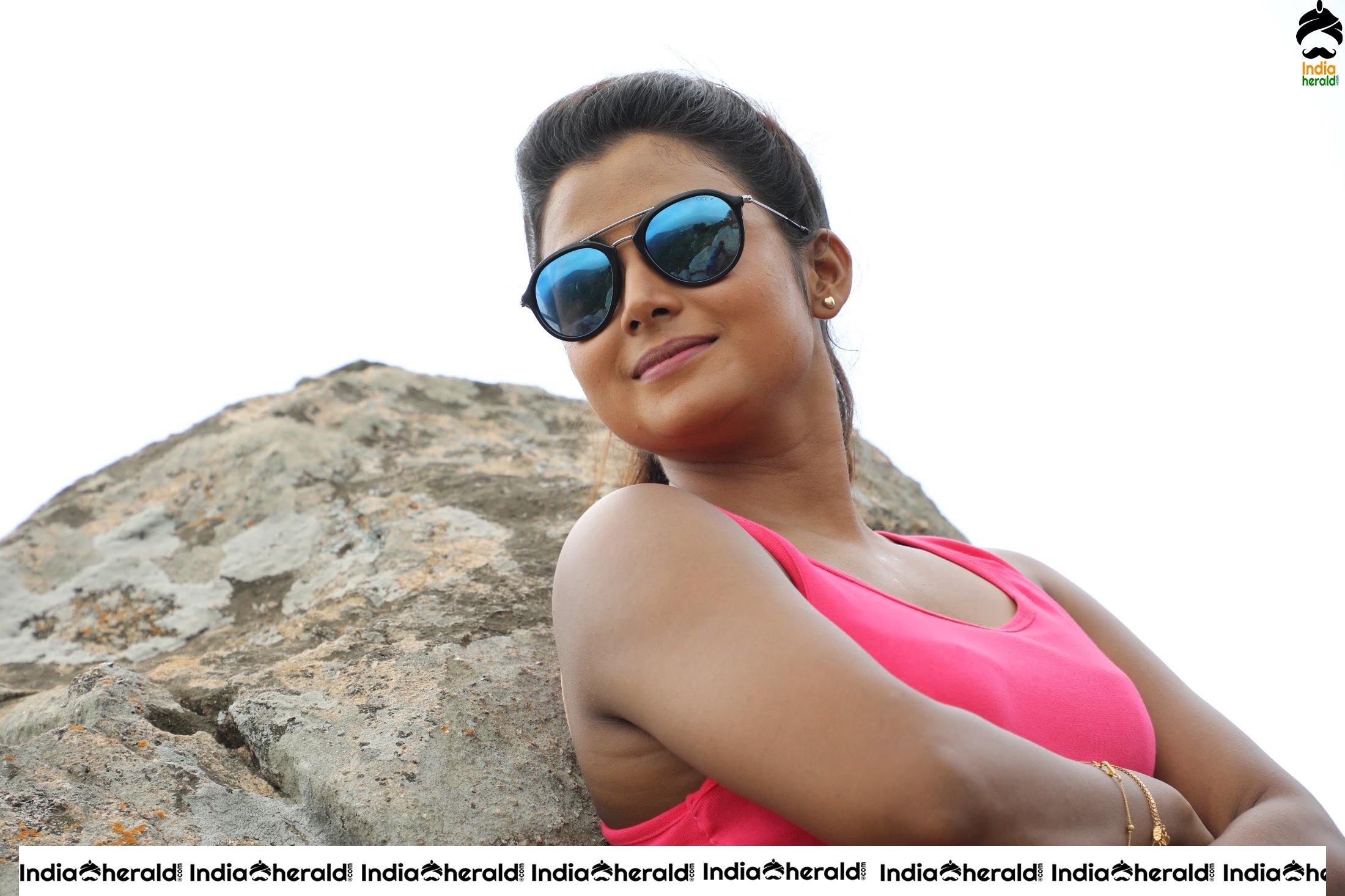 Agni Natchathiram Tamil Movie Stills and Working Stills