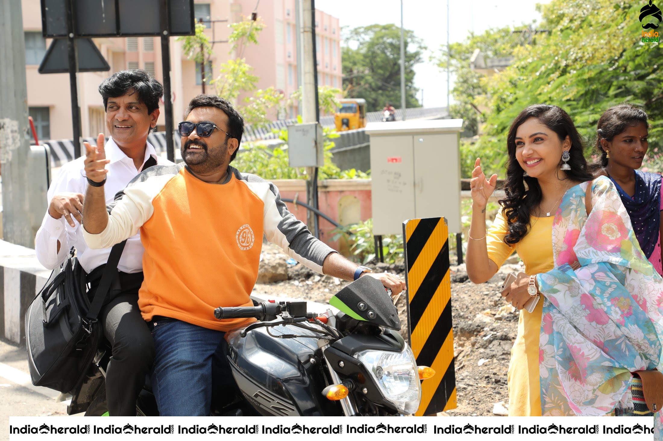 Agni Natchathiram Tamil Movie Stills and Working Stills